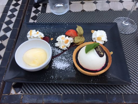 Chez Ma Cousine by null