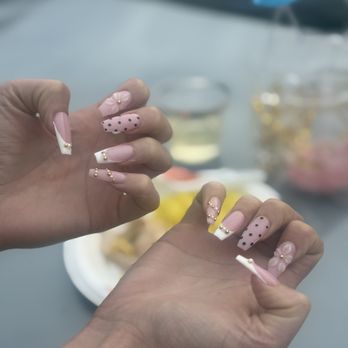 Glossy Nail Lounge - Nails - Waxing Near Me - San Leandro, California Glossy Nail Lounge - Nails - Waxing Near Me - San Leandro, California