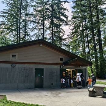 Mundy Park - Concession stand with picnic table - Parks Near Me - Coquitlam, British Columbia Mundy Park - Concession stand with picnic table - Parks Near Me - Coquitlam, British Columbia