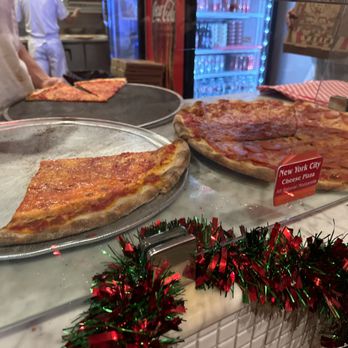 Joe's Pizza - Pies on display! - Pizza Near Me - Santa Monica, California Joe's Pizza - Pies on display! - Pizza Near Me - Santa Monica, California