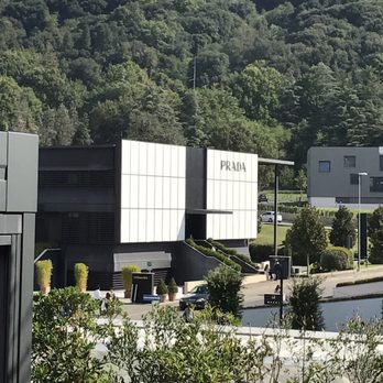 The Mall - The flagship store - very large and Gucci follows with multi levels. - Outlet Stores Near Me - Leccio, FI
