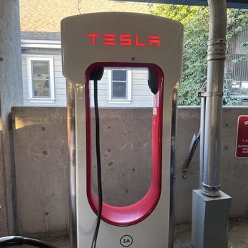 Tesla Supercharger - EV Charging Stations Near Me - Palo Alto, California Tesla Supercharger - EV Charging Stations Near Me - Palo Alto, California