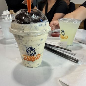 Dilly D - Oreo shake bomb - Breakfast & Brunch Near Me - Rolling Hills Estates, California