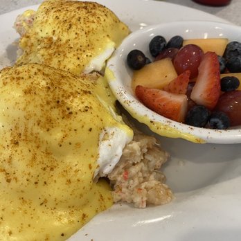 Beachside Diner - Shrimp and crab eggs Benedict! - Diners Near Me - St. Augustine, Florida