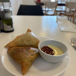 Roots Cafe - Samosas