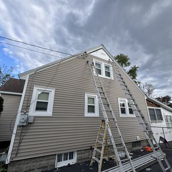 High Pitch Renovations - Siding Near Me High Pitch Renovations - Siding Near Me