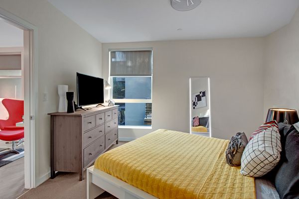 Fiona WeHo Apartments by null