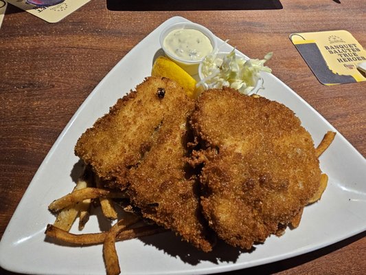 The Cove Restaurant and Lounge by null