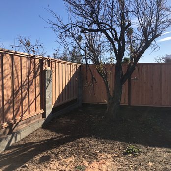 Agellon Fence Restoration - AFTER (rear & right/ corner): beautifully clean, solidly built, 7' all around fence joining rear & right sides. So happy! Built to last - Fences & Gates Near Me - Livermore, California