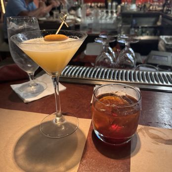 American Bar & Grille - Pear martini (great) and Old Fashioned (ok) - American Near Me - Atlantic City, New Jersey