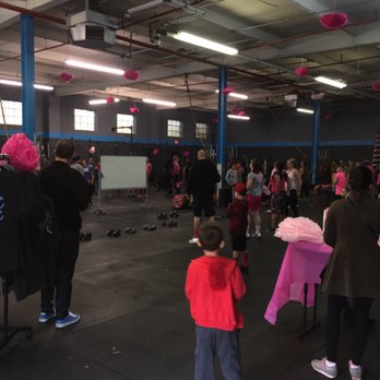 CrossFit Glendale - Interval Training Gyms Near Me - Glendale, New York