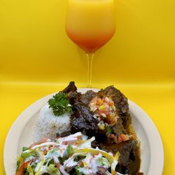 C'est Bon Caribbean Creole Cuisine - Combo meat plate