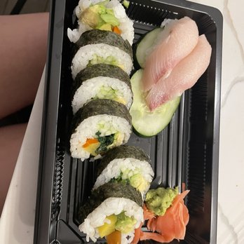 Sunny's Sushi - vegetarian roll, Nigiri "roll" - Sushi Bars Near Me - El Paso, Texas Sunny's Sushi - vegetarian roll, Nigiri "roll" - Sushi Bars Near Me - El Paso, Texas