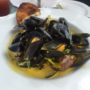 Shady Rest Waterfront Restaurant - Salt Spring Mussels - Seafood Near Me - Qualicum Beach, British Columbia Shady Rest Waterfront Restaurant - Salt Spring Mussels - Seafood Near Me - Qualicum Beach, British Columbia