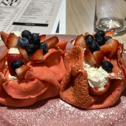 Cafe Crème de la Crème - Lovely strawberry crepe filled with cooked berries and a cookie-like-cake plus cream and fruit. What's not to like?!