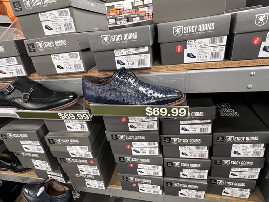 K&G FASHION SUPERSTORE - Updated January 2026 - 43 Photos & 23 Reviews ...