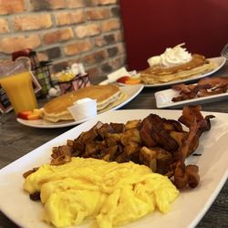 Berry Fresh Cafe - Lemon ricotta pancakes and sweet cream pancakes