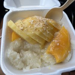 Brown Sugar Thai Cuisine - Mango sticky rice, so freaking good I almost cried I'm not even kidding. Vegan and so delicious it's just perfect! Go get it right now