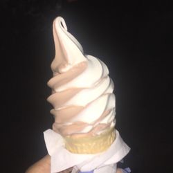 Cabana Grill - Kids swirl cone