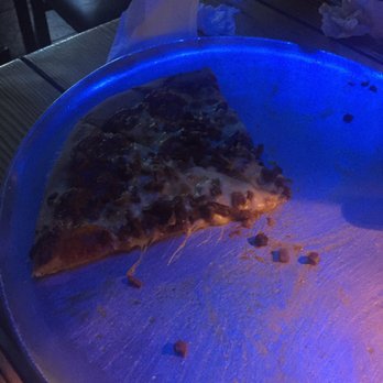 Pizza City - Pepperoni y chorizo is the way to go. Con Medalla of course. - Pizza Near Me - Carolina, Puerto Rico