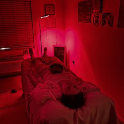 Infrared light and sound healing included in Reiki session. Which calms the nervous system and fully emerges you into the experience.