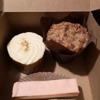 Tiny Cakes - Bakeries Near Me - Cambridge, Ontario