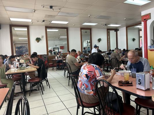 Phở Anh Đào by null