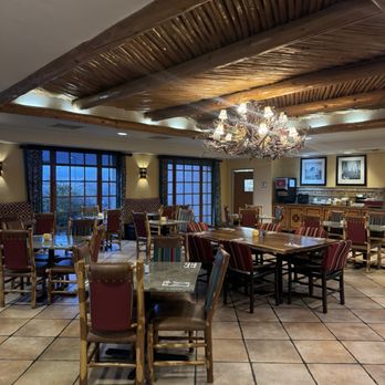 Reuben Heflin Restaurant - American Near Me - Kayenta, Arizona