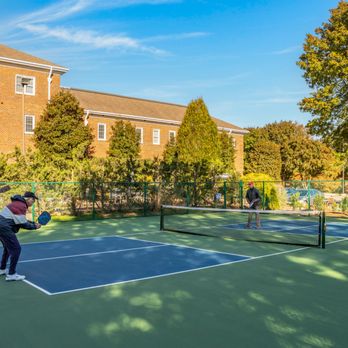 Williamsburg Landing - Pickleball Courts - Retirement Homes Near Me - Williamsburg, Virginia Williamsburg Landing - Pickleball Courts - Retirement Homes Near Me - Williamsburg, Virginia