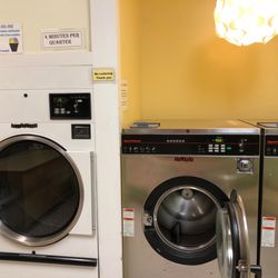 Kittery Maytag Launderette - Giant washers and dryers