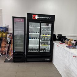 Poki Poke - Empty with only water or ice tea as soda options.