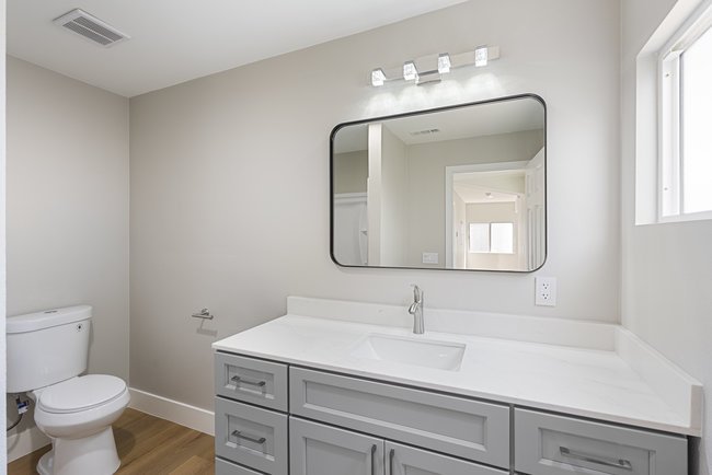 Slide of Neon Builder