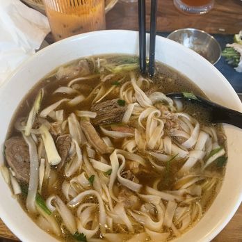 Quan Ong Sau - Fresh flat noodle is the best!  We got extra meat and boy they did not skimp!  So delicious! - Vietnamese Near Me - Everett, Washington