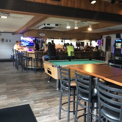 The Green Lantern Restaurant - Front bar area