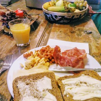 La Banda Rooftop Hostel - Hot brekkie at La Banda hostel !! - Hostels Near Me - Seville, SE