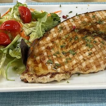 L'isoletta - Grilled swordfish finished with olive oil and pink peppercorns. - Seafood Near Me - Siracusa, SR