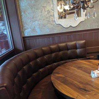 Bella's Cafe - Only booth in main room - Breakfast & Brunch Near Me - New Haven, Connecticut
