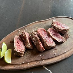 Filet Mignon (8 oz) Filet Mignon (8 oz)