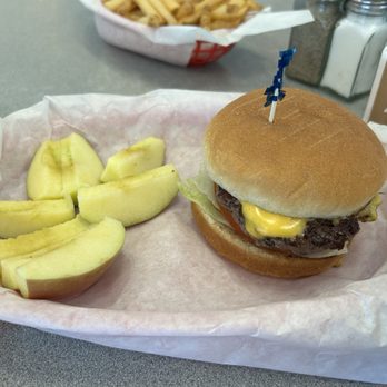 Jeffrey's Hamburgers - Kids cheeseburger and apple slices - Burgers Near Me - Menlo Park, California Jeffrey's Hamburgers - Kids cheeseburger and apple slices - Burgers Near Me - Menlo Park, California