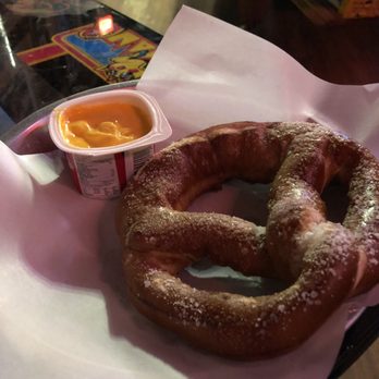 Bucksnort - Garlic pretzel with cheese - Bars Near Me - Morton, Washington