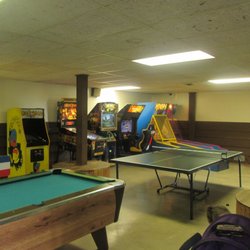 Starlite Camping Resort - The game room was a little outdated and didn't give tickets but was clean and had a variety of games.