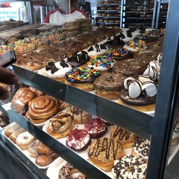 Randy's Donuts - Donuts Near Me - Downey, California Randy's Donuts - Donuts Near Me - Downey, California
