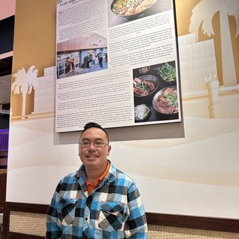 PhoHolic - Seating dining area - Noodles Near Me - Costa Mesa, California PhoHolic - Seating dining area - Noodles Near Me - Costa Mesa, California