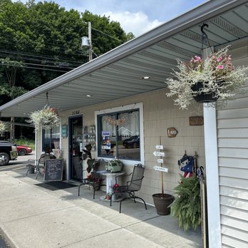 Curly's Family Restaurant - American Near Me - watkins glen, New York Curly's Family Restaurant - American Near Me - watkins glen, New York