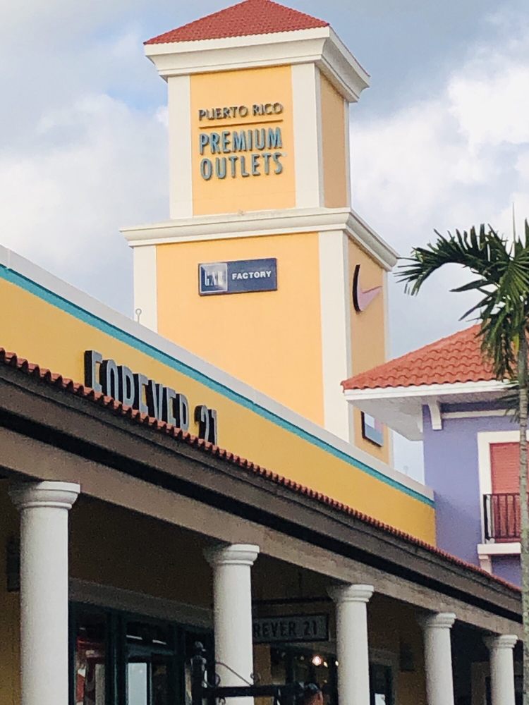 LIDS Updated May 2024 Bulevar Premium Outlets 210,