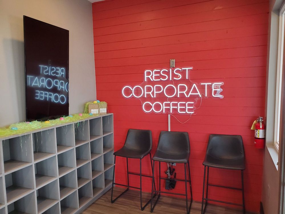 Recharge Coffee Logo