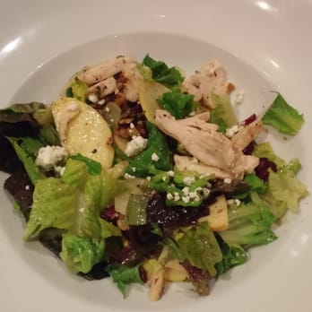 Simmzy's Restaurant Long Beach - Yummy chicken apple walnut salad - Gastropubs Near Me - Long Beach, California