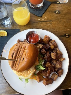 Cityside Tavern by null
