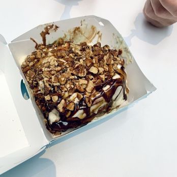 Cinnabon - caramel pecan roll - Bakeries Near Me - West Covina, California