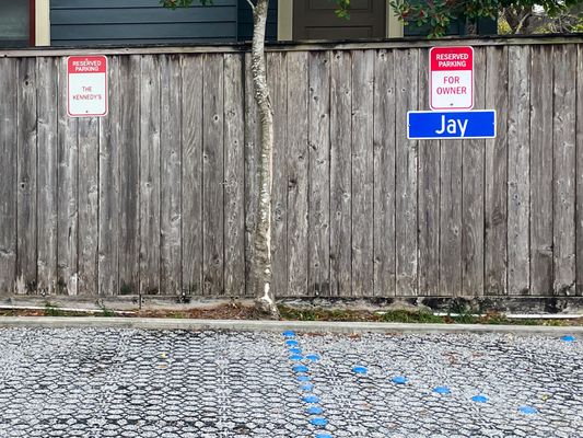 Parkway Bakery & Tavern by null